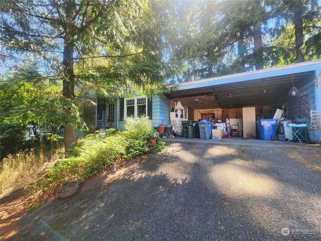 Photo of 13227 SE 212th Place, Kent, WA 98042 (MLS # 2273062)