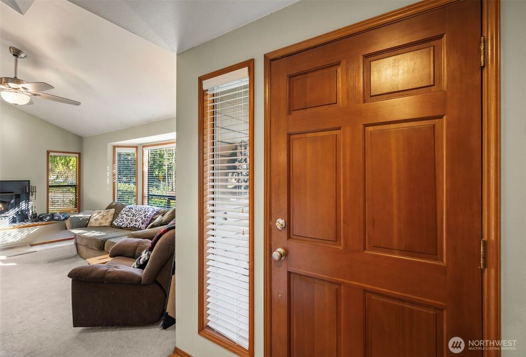 Photo of 14107 97th Avenue NE, Kirkland, WA 98034 (MLS # 2476051)