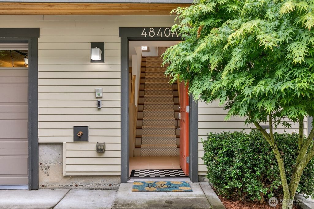 Photo of 4840 40th Avenue SW #A, Seattle, WA 98116 (MLS # 2528976)