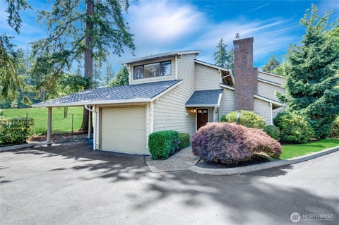 Photo of 17521 NE 38th Court #B10, Redmond, WA 98052 (MLS # 2539704)