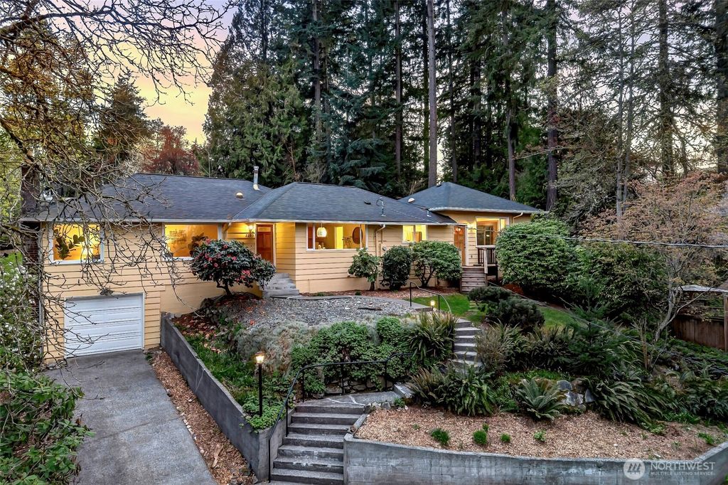 Photo of 2209 NE 177th Street, Shoreline, WA 98155 (MLS # 2526880)
