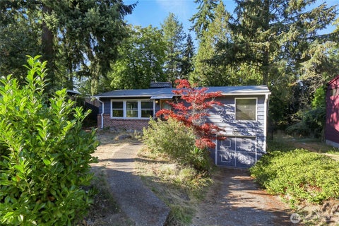 Photo of 1242 NE 169th Street, Shoreline, WA 98155 (MLS # 2583915)