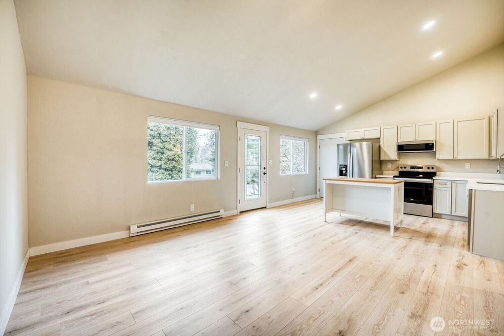 Photo of 20420 147th Avenue SE, Kent, WA 98042 (MLS # 2496623)