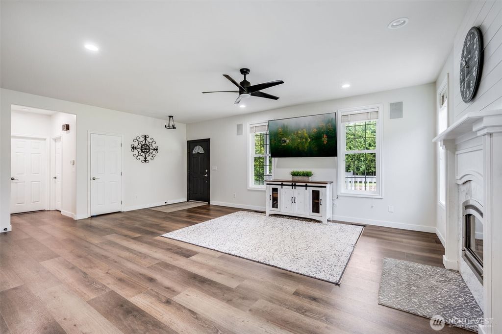 Photo of 24118 SE 202nd Street, Maple Valley, WA 98038 (MLS # 2369412)