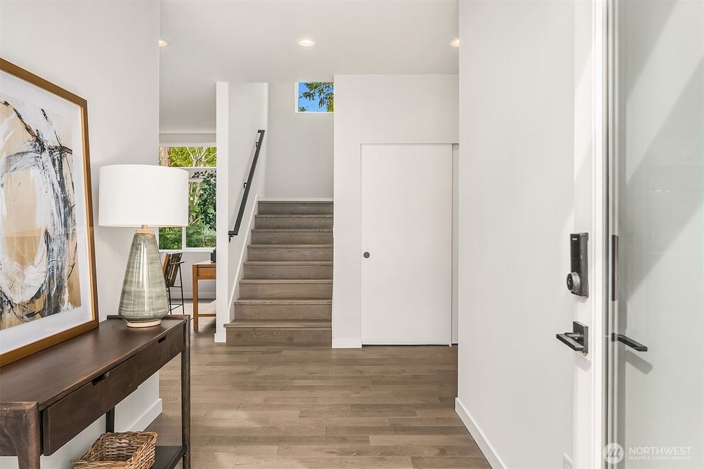 Photo of 6513 23rd Avenue SW, Seattle, WA 98106 (MLS # 2344433)