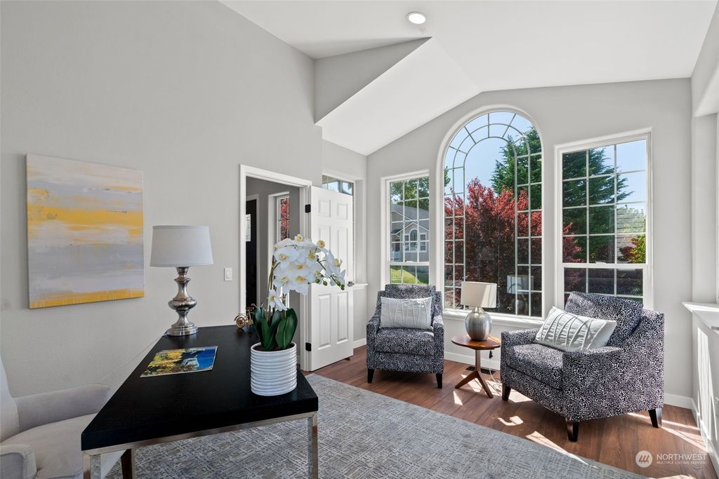 Photo of 1208 S 35th Street, Renton, WA 98055 (MLS # 2066897)