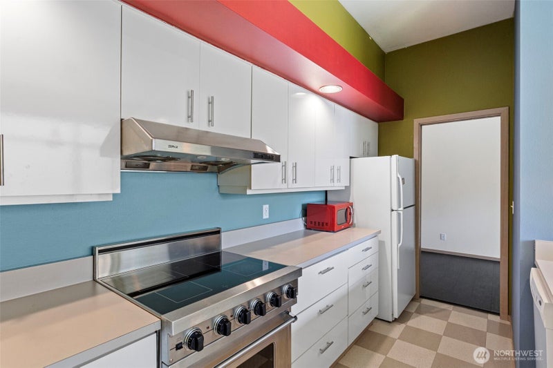 2030 Western Avenue 514