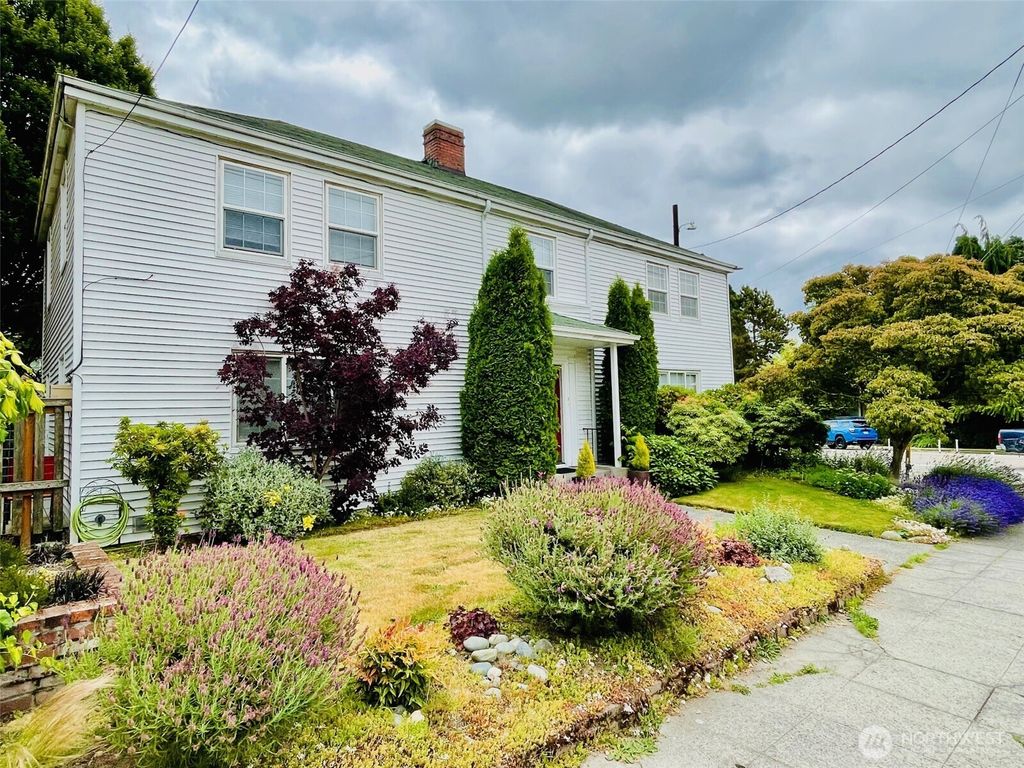 Photo of 7870 Green Lake Drive N #10, Seattle, WA 98103 (MLS # 2401170)