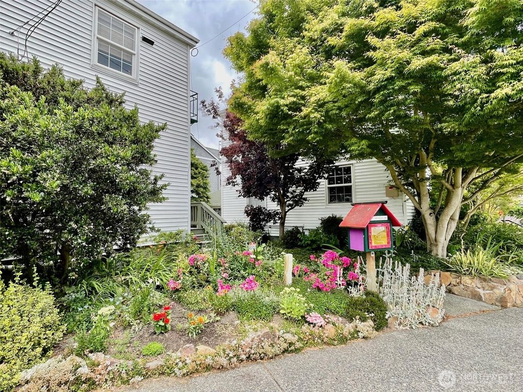Photo of 7870 Green Lake Drive N #10, Seattle, WA 98103 (MLS # 2401170)