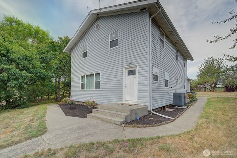 Photo of 31612 8th Avenue S, Roy, WA 98580 (MLS # 2425898)
