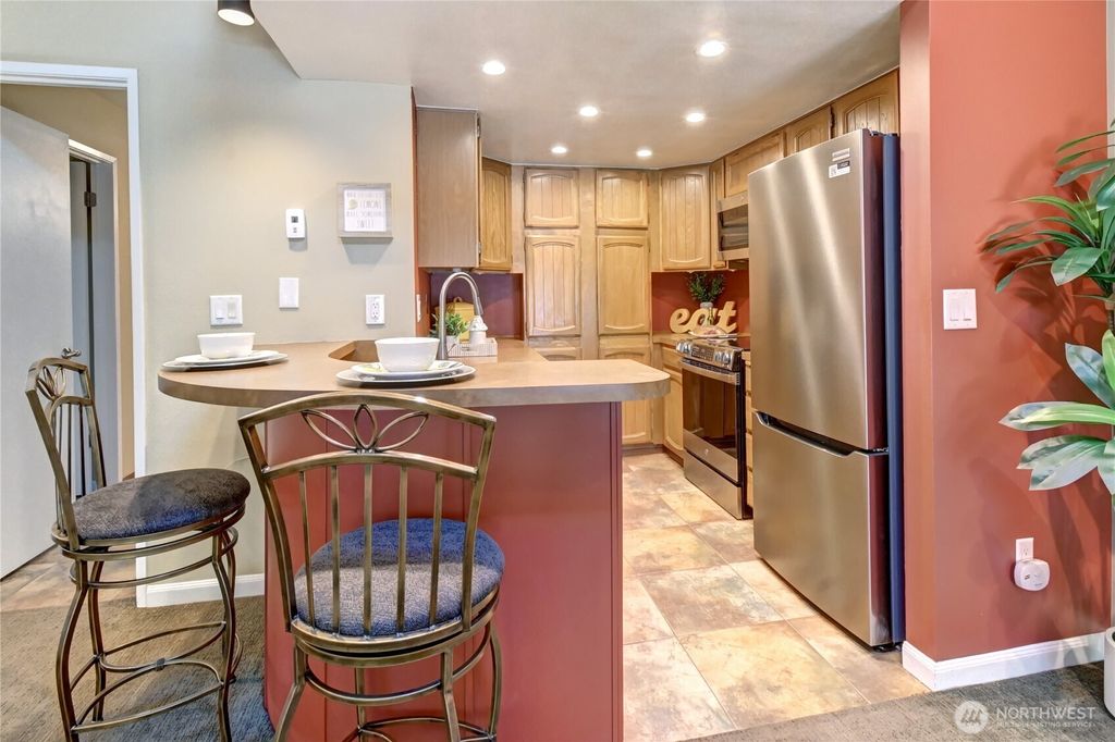 Photo of 11420 NE 128th Street #53, Kirkland, WA 98034 (MLS # 2458882)