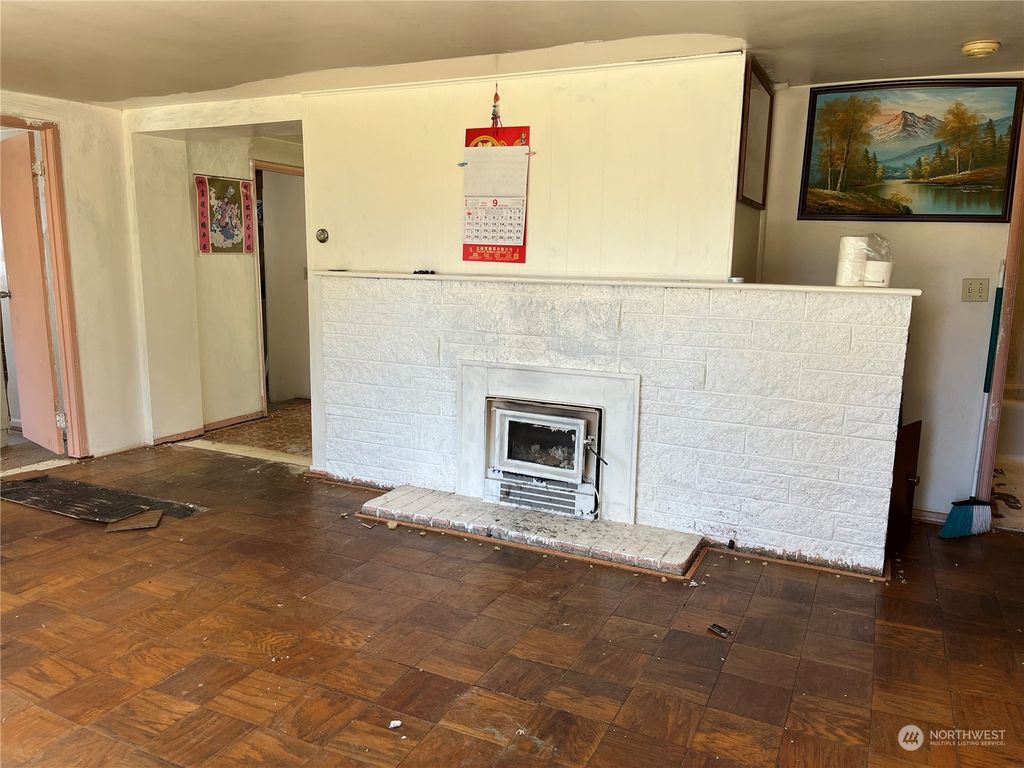 Photo of 544 N 167th Street, Shoreline, WA 98133 (MLS # 2268377)
