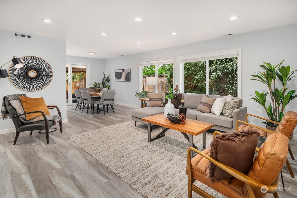 Photo of 15113 122nd Court NE, Kirkland, WA 98034 (MLS # 2240784)