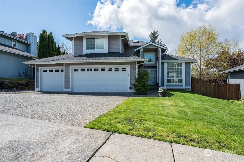 Photo of 6908 75th Drive NE, Marysville, WA 98270 (MLS # 2224993)