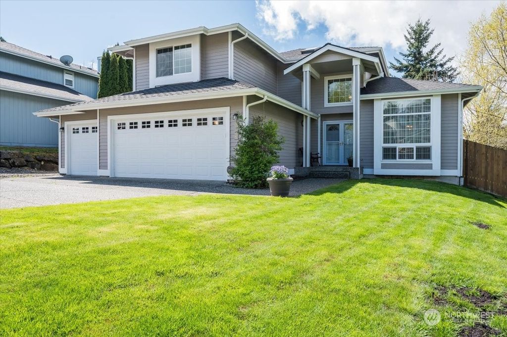 Photo of 6908 75th Drive NE, Marysville, WA 98270 (MLS # 2224993)