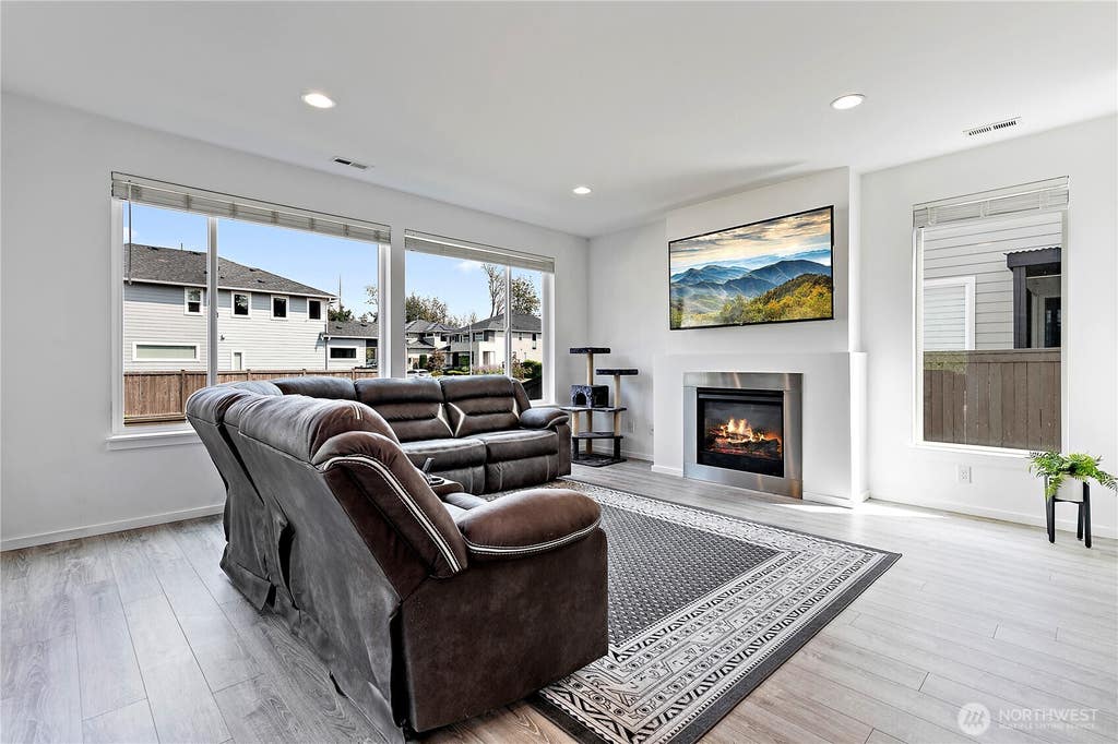 Photo of 35615 56th Avenue S, Auburn, WA 98001 (MLS # 2563976)