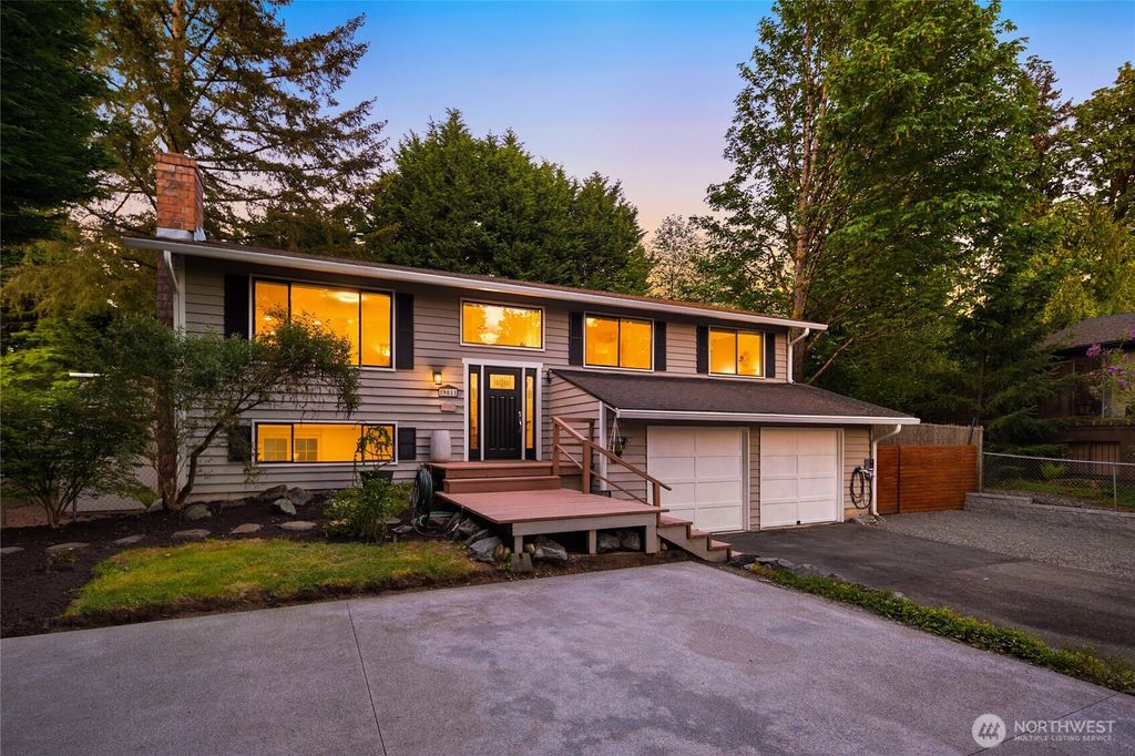 Photo of 19011 27th Drive SE, Bothell, WA 98012 (MLS # 2518261)