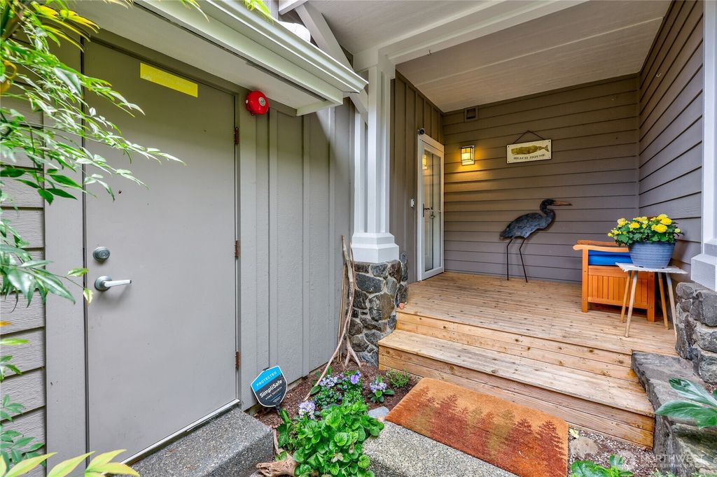 Photo of 4 Heron Road, Port Ludlow, WA 98365 (MLS # 2520780)
