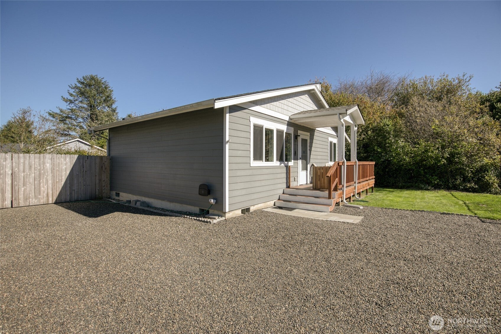 164 N Oar Loop NW