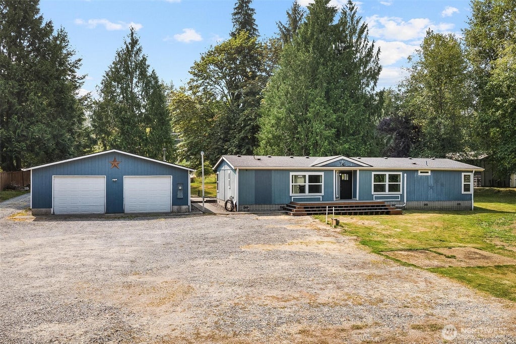 Photo of 6606 NE 137th Drive, Lake Stevens, WA 98258 (MLS # 2571558)