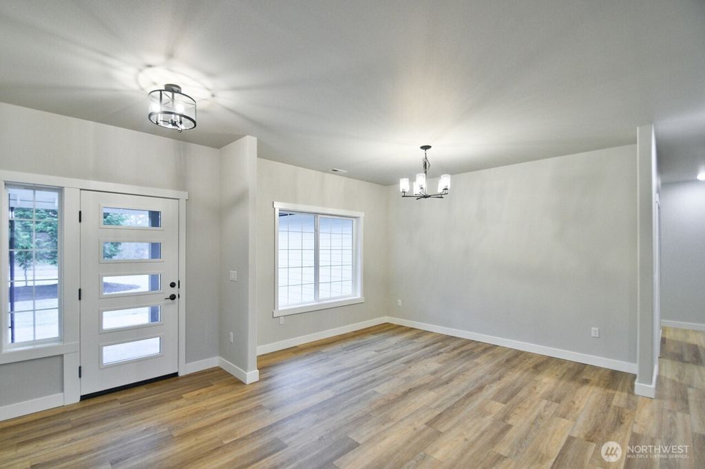 Photo of 900 Barbara Lane, Centralia, WA 98531 (MLS # 2462856)