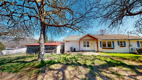 Photo of 1803 Juniper St, Oroville, WA 98844 (MLS # 2502023)