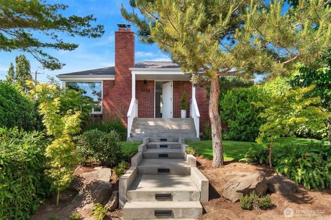 Photo of 3124 W Raye Street, Seattle, WA 98199 (MLS # 2543655)