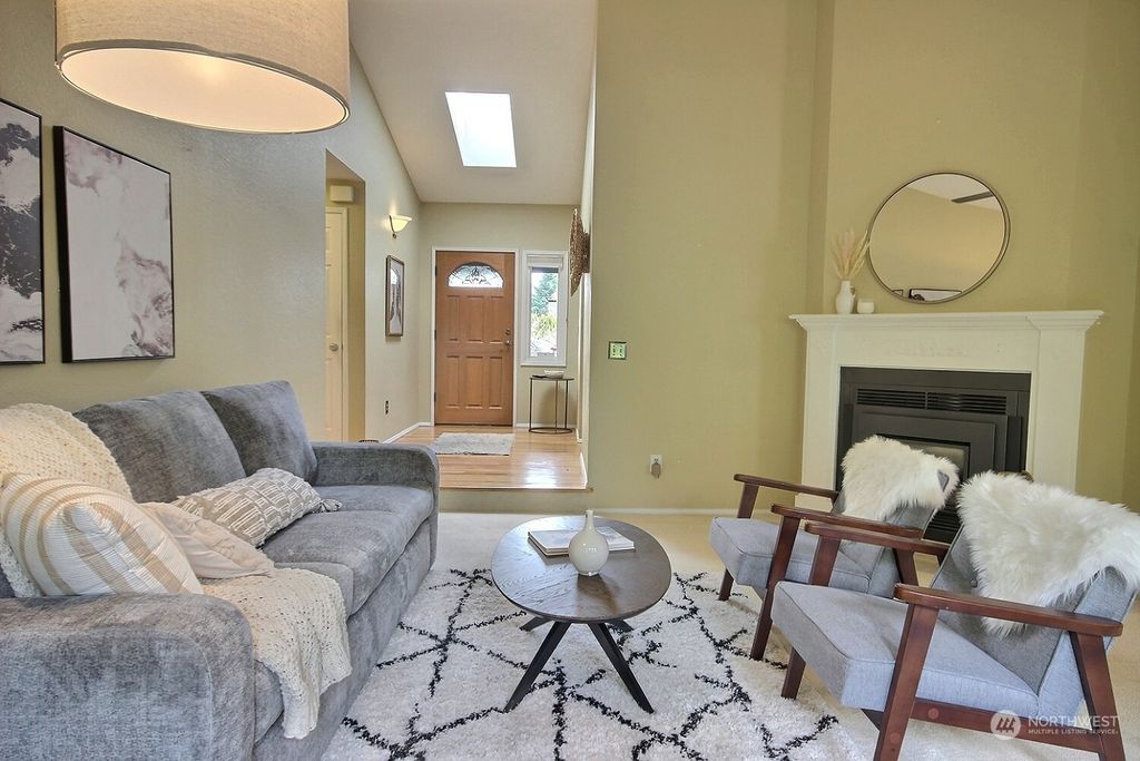 Photo of 16122 2nd Place W, Lynnwood, WA 98087 (MLS # 2210379)