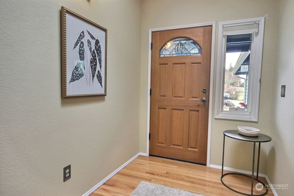 Photo of 16122 2nd Place W, Lynnwood, WA 98087 (MLS # 2210379)