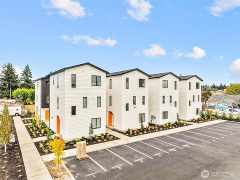 Photo of 7519 Grange St W, Lakewood, WA 98499 (MLS # 2421765)