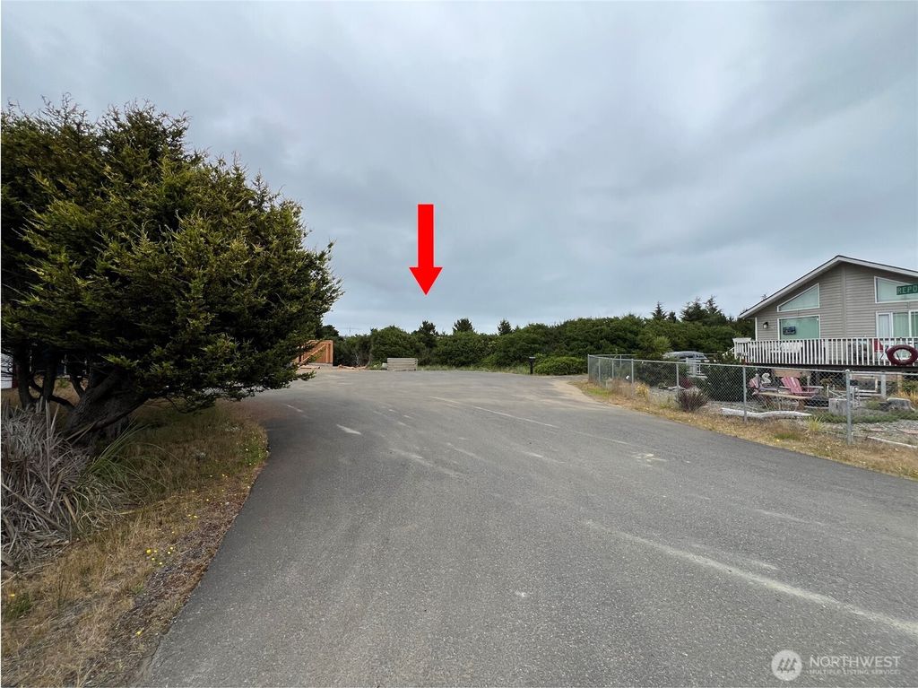 Photo of 719 Reporter Ct SW, Ocean Shores, WA 98569 (MLS # 2474742)