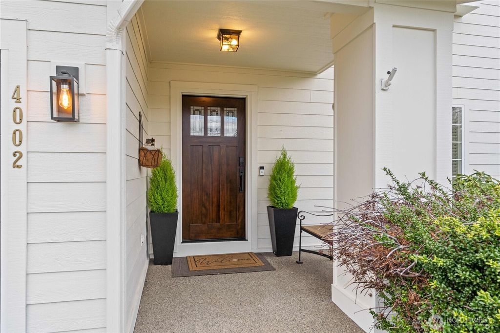 Photo of 4002 45 Avenue NE, Tacoma, WA 98422 (MLS # 2463610)