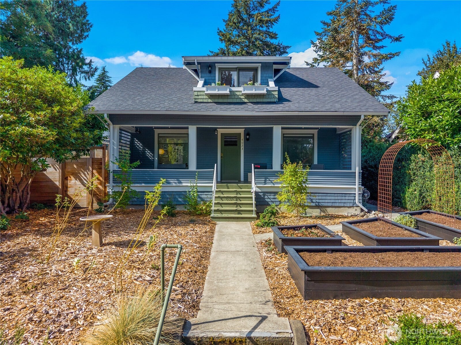 4023 47th Avenue SW