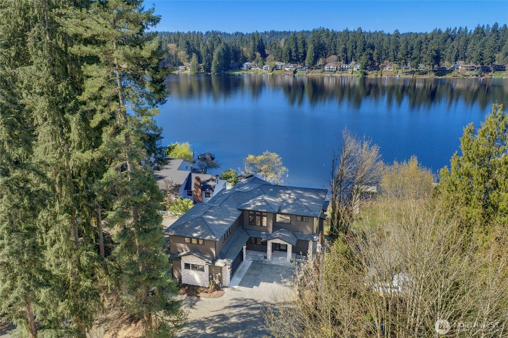 Photo of 17333 191st Avenue NE, Woodinville, WA 98072 (MLS # 2497016)