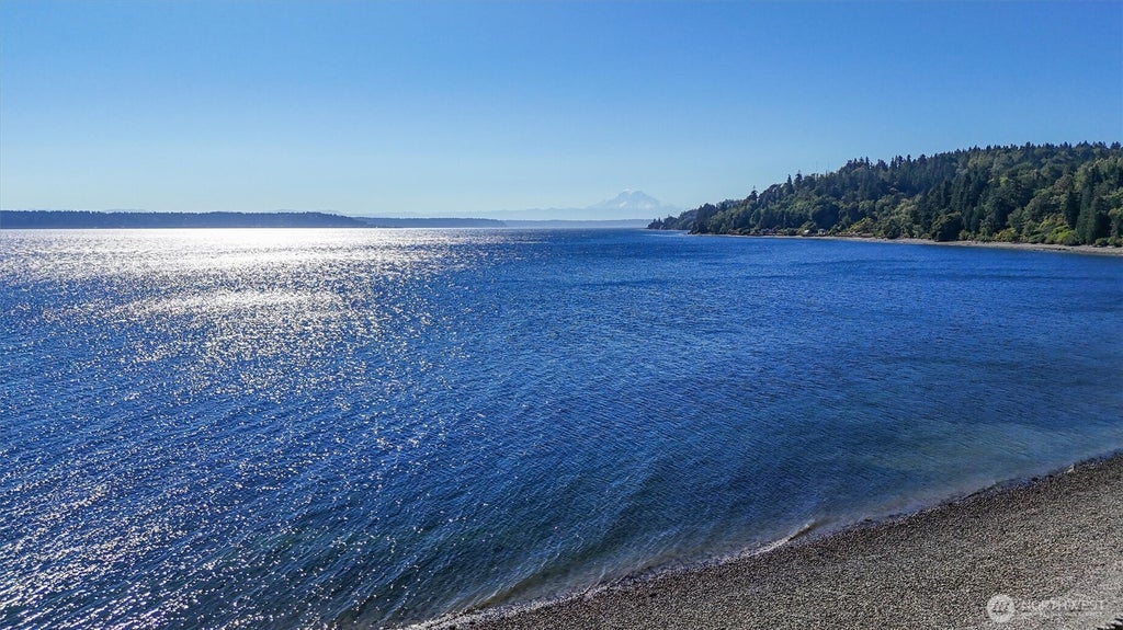 Photo of 10212 SW 127th Street, Vashon, WA 98070 (MLS # 2594666)