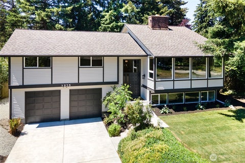 Photo of 7235 87th Avenue SE, Mercer Island, WA 98040 (MLS # 2541783)
