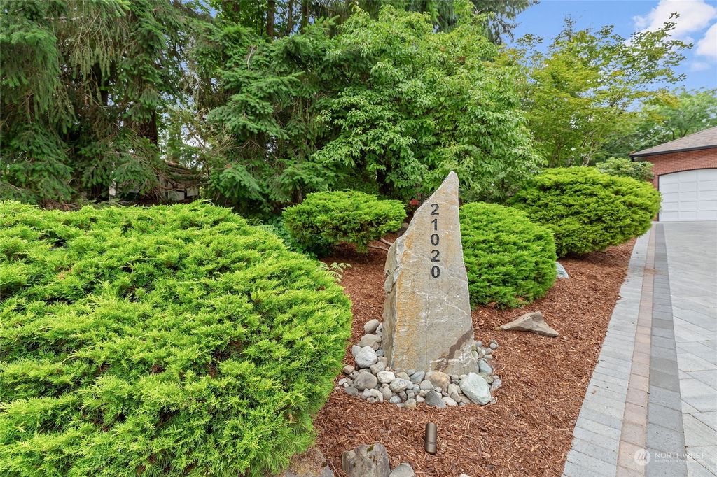 Photo of 21020 49th Avenue SE, Bothell, WA 98021 (MLS # 2272528)