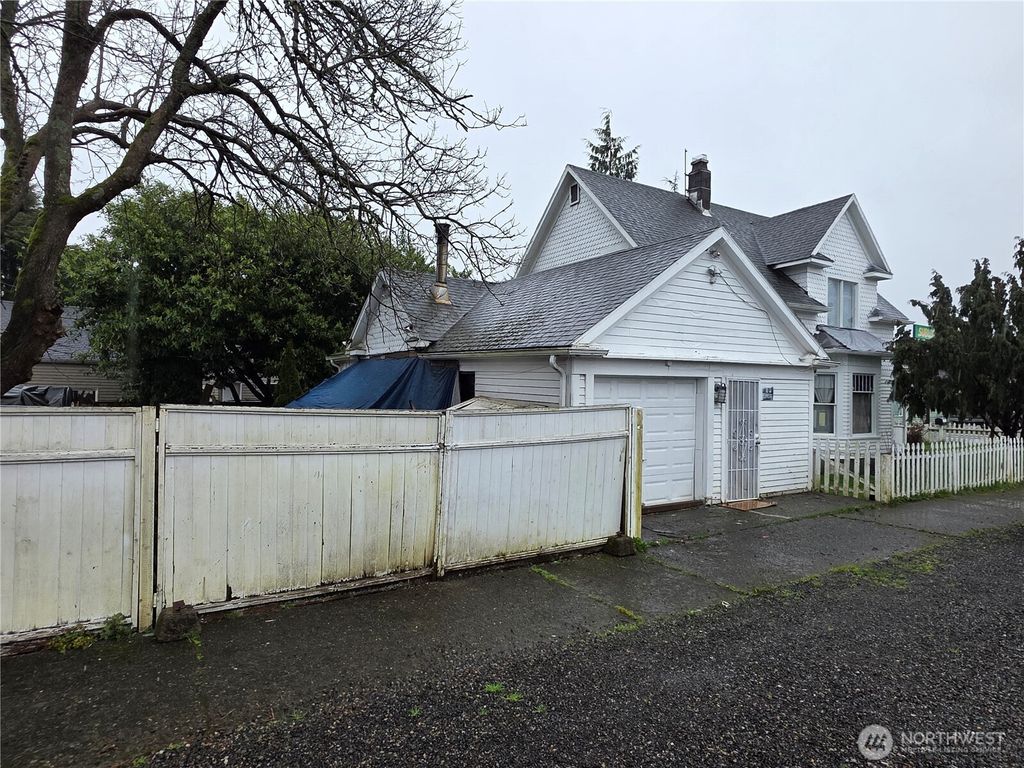 Photo of 2701 Simpson Avenue, Hoquiam, WA 98550 (MLS # 2501143)