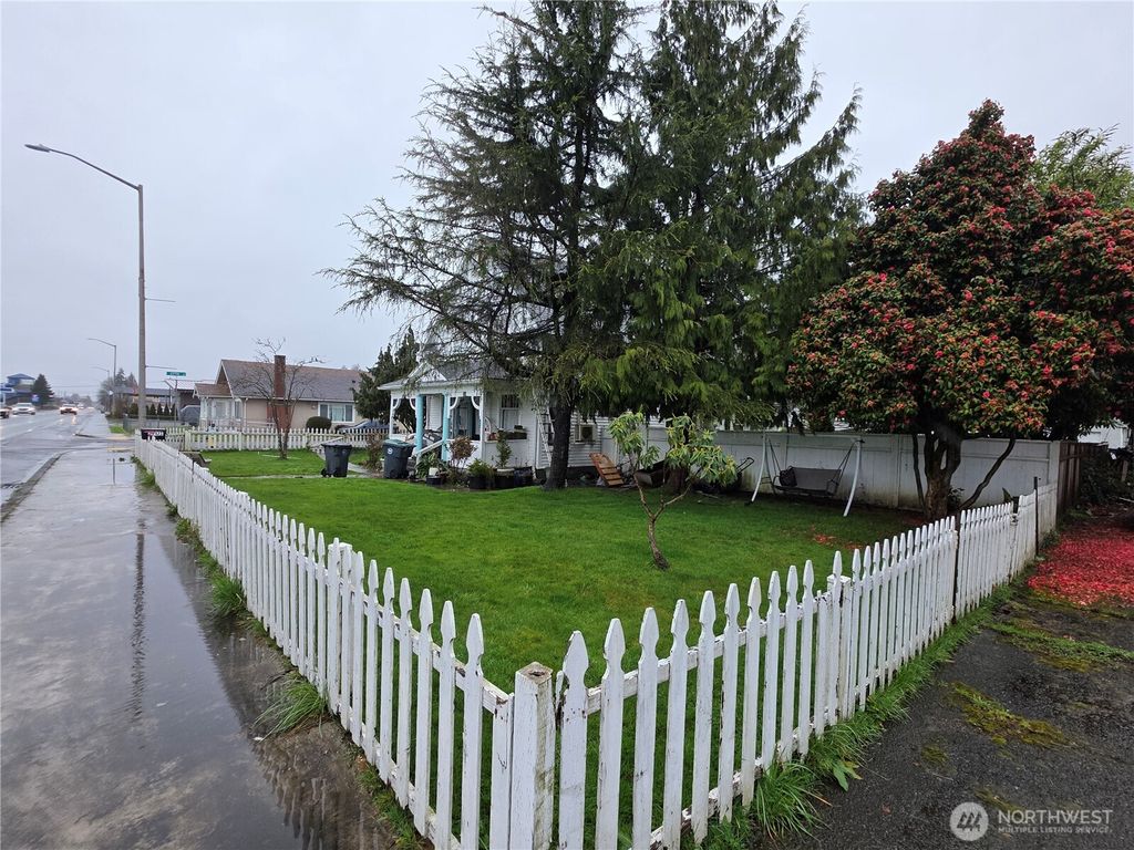 Photo of 2701 Simpson Avenue, Hoquiam, WA 98550 (MLS # 2501143)