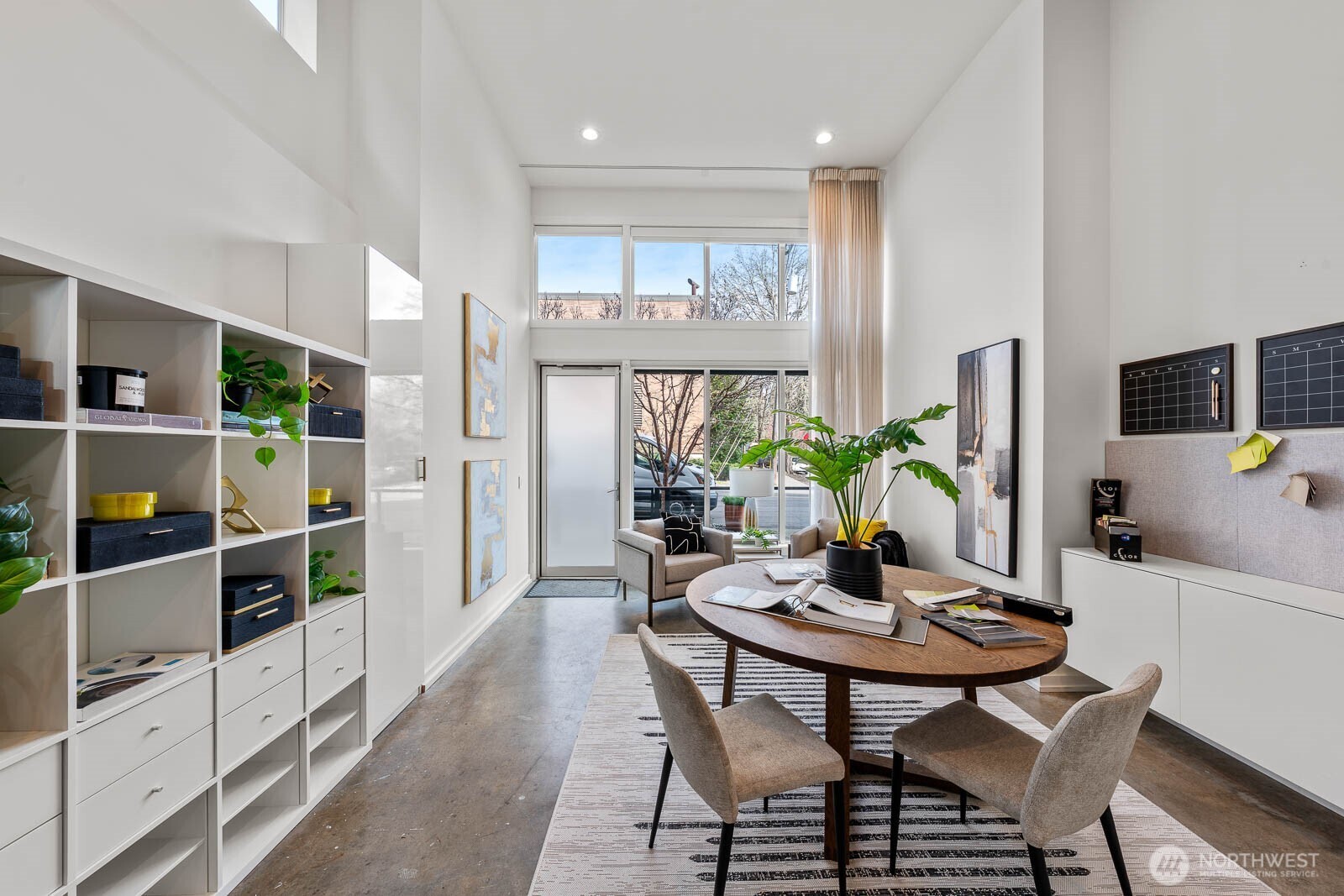 315 W Galer Street 102