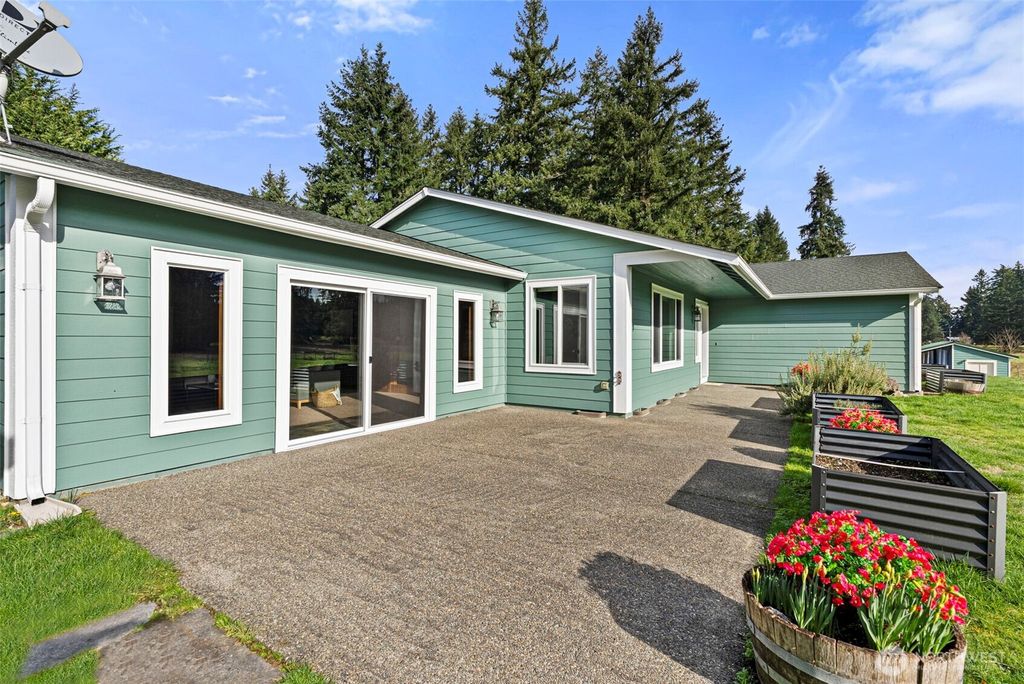 Photo of 16724 Violet Prairie Road SE, Tenino, WA 98589 (MLS # 2475115)