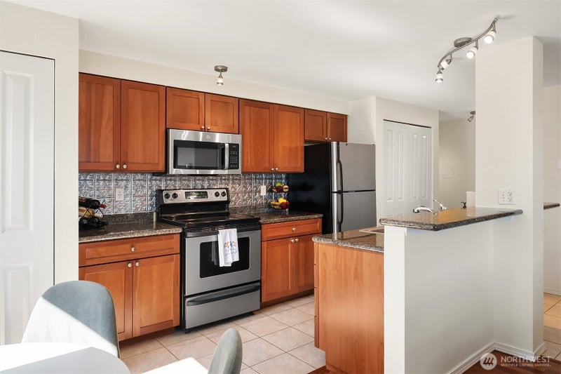 300 10th Avenue B409