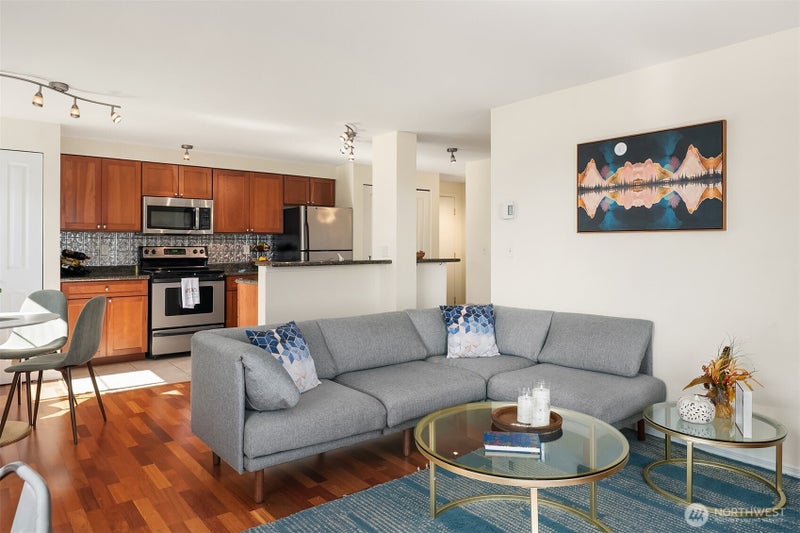 300 10th Avenue B409