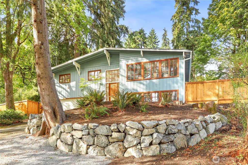Photo of 18228 Broadway Avenue, Clearview, WA 98296 (MLS # 2438621)