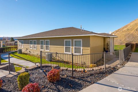 Photo of 9246 NW Canyon Dr Dr #C12, Quincy, WA 98848 (MLS # 2460083)