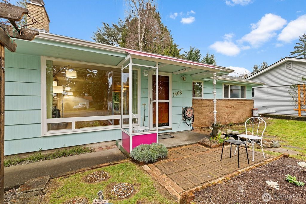 Photo of 1408 N 135th Place, Seattle, WA 98133 (MLS # 2466179)