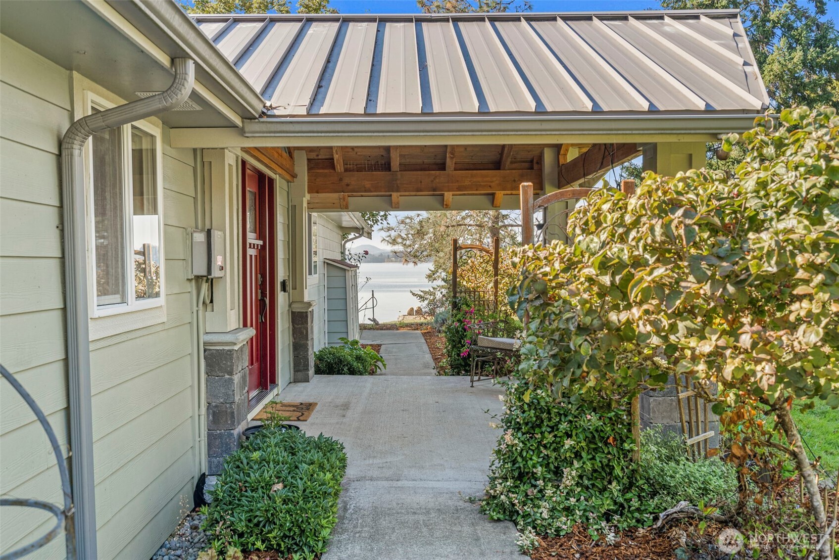 3834 85th Avenue NW