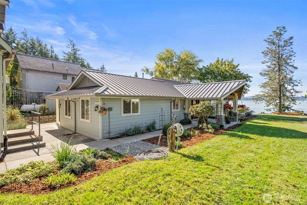 Photo of 3834 85th Avenue NW, Olympia, WA 98502 (MLS # 2440277)