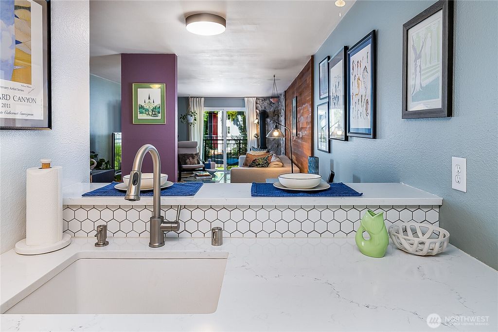 Photo of 14620 NE 31st St #D208, Bellevue, WA 98007 (MLS # 2409045)