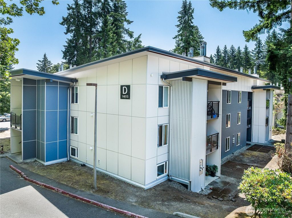 Photo of 14620 NE 31st St #D208, Bellevue, WA 98007 (MLS # 2409045)